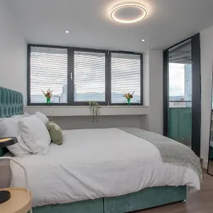 Apartment 3 Bdr Centre Penthouse By Breaks 