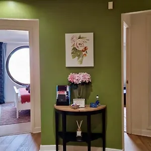 Centre Luxury 2 Bed Sleeps 6 Fantastic Views Leeds (West Yorkshire)